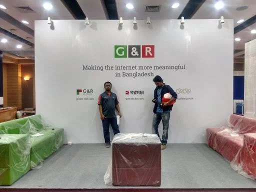 Presenting G&R's multi-product approach at an event